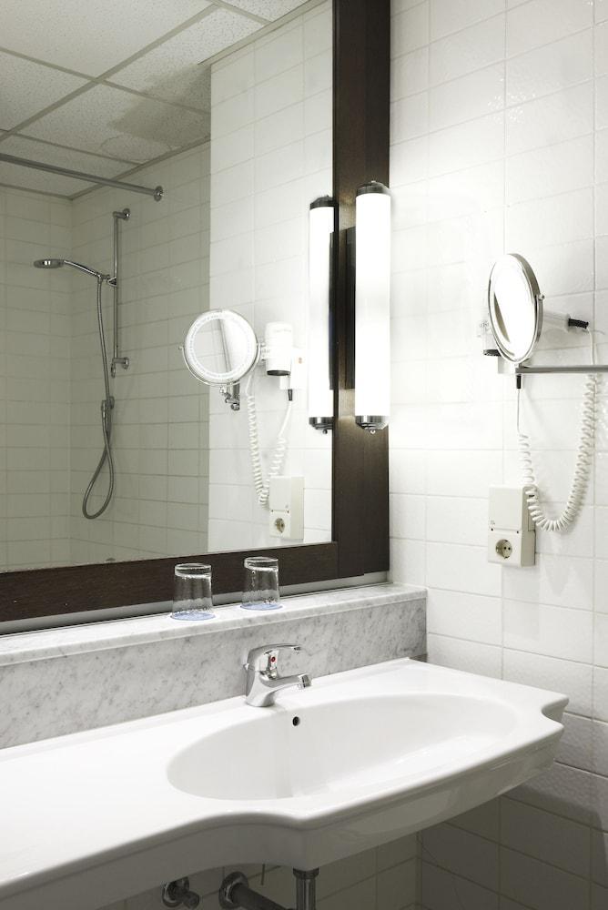 Hotel Nh Luxembourg Airport Niederanven