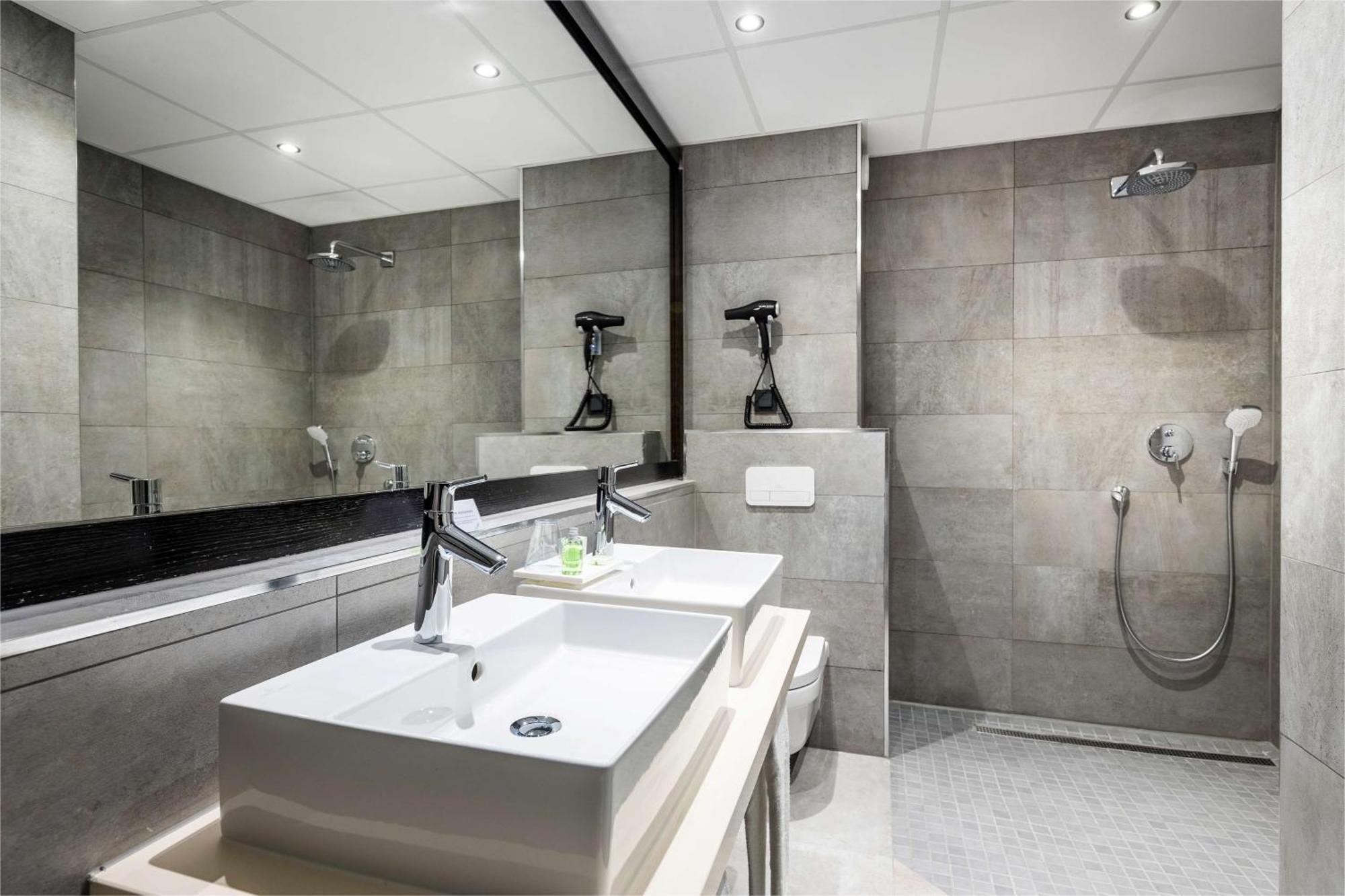 Hotel Nh Luxembourg Airport Niederanven