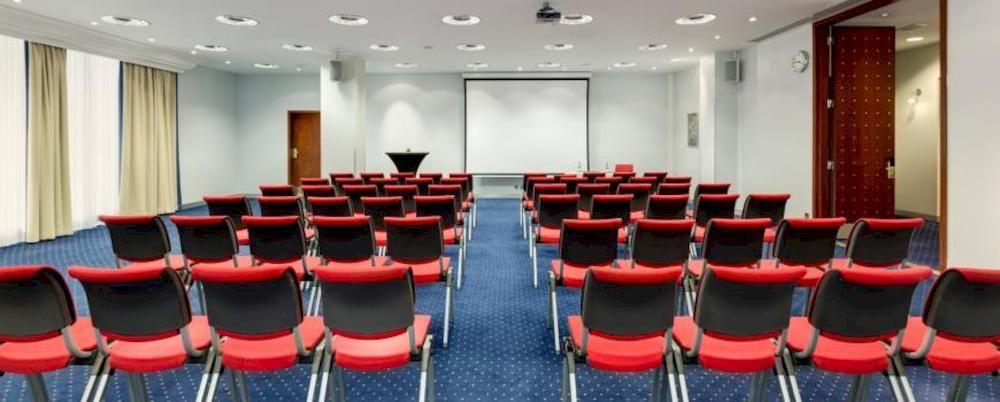Hotel Nh Luxembourg Airport 4*